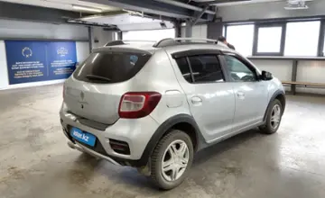 Renault Sandero 2016 года за 3 900 000 тг. в Астана фото 3