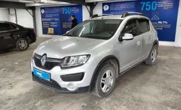 Renault Sandero 2016 года за 3 900 000 тг. в Астана фото 1