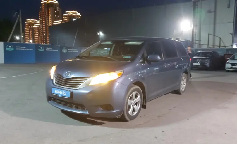 Toyota Sienna 2013 года за 12 000 000 тг. в Шымкент
