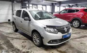 Renault Sandero 2015 года за 3 600 000 тг. в Астана фото 2