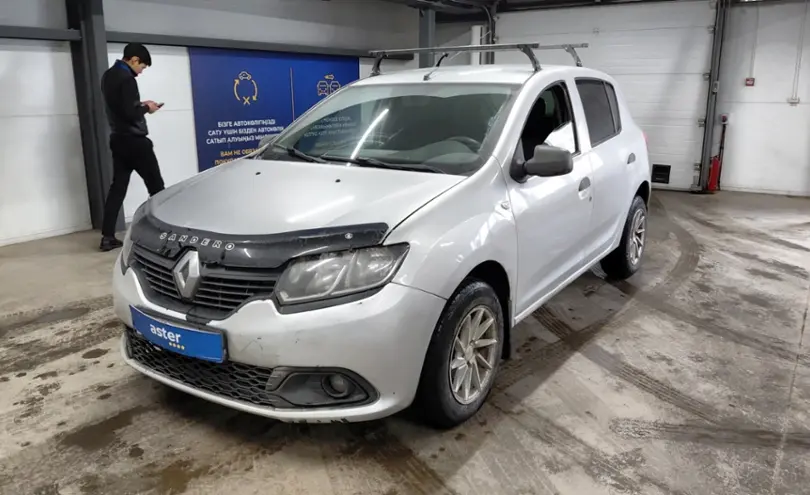 Renault Sandero 2015 года за 3 600 000 тг. в Астана