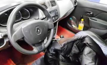 Renault Sandero 2015 года за 3 600 000 тг. в Астана фото 5