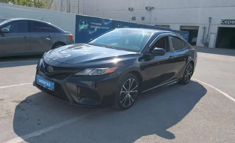 Toyota Camry 2019 года за 11 200 000 тг. в Шымкент