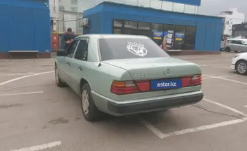 Mercedes-Benz W124 1992 года за 1 500 000 тг. в Алматы фото 4