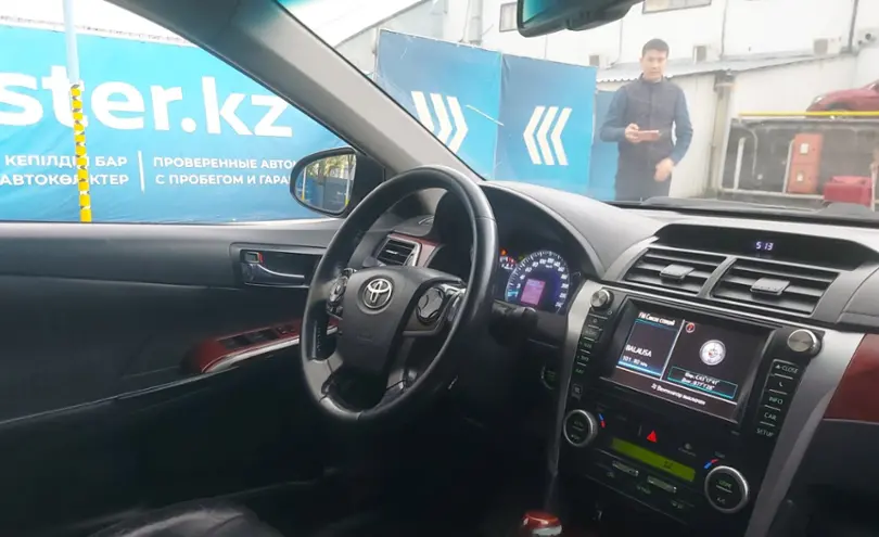 Toyota Camry 2013 года за 7 000 000 тг. в Алматы фото 5