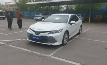 Toyota Camry 2020 года за 13 700 000 тг. в Алматы фото 1