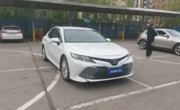 Toyota Camry 2020 года за 13 700 000 тг. в Алматы фото 2