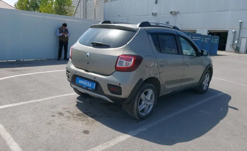 Renault Sandero 2015 года за 4 000 000 тг. в Шымкент фото 3