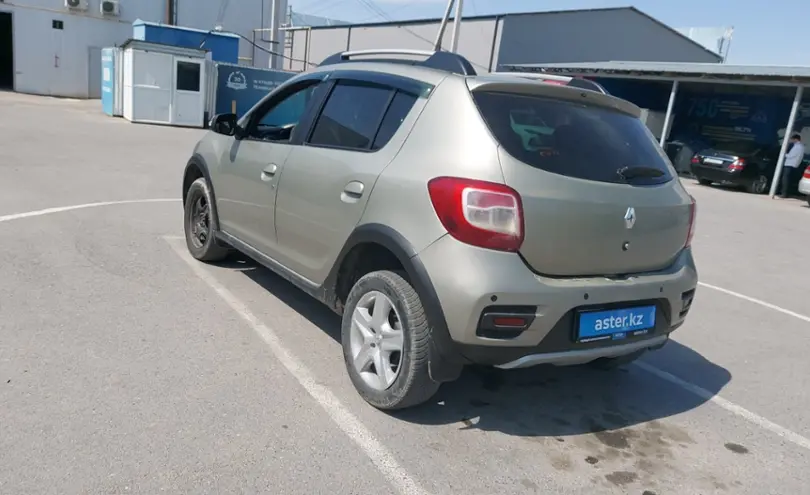 Renault Sandero 2015 года за 4 000 000 тг. в Шымкент фото 4