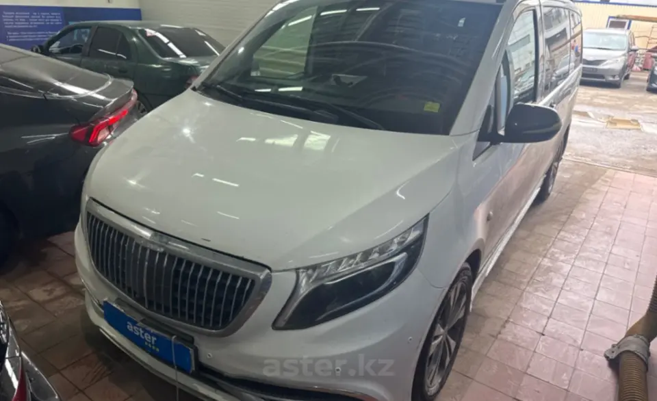 Mercedes-Benz Metris 2015 года за 18 000 000 тг. в Астана