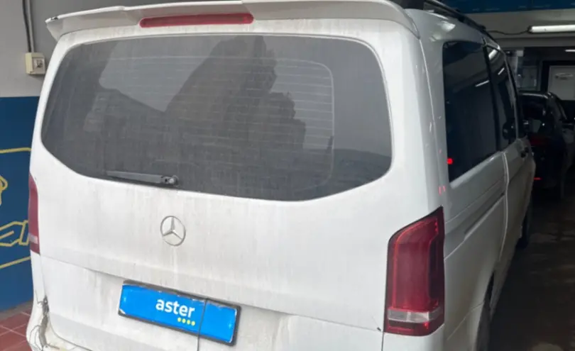 Mercedes-Benz Metris 2015 года за 18 000 000 тг. в Астана фото 5