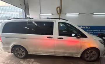 Mercedes-Benz Metris 2015 года за 18 000 000 тг. в Астана фото 4
