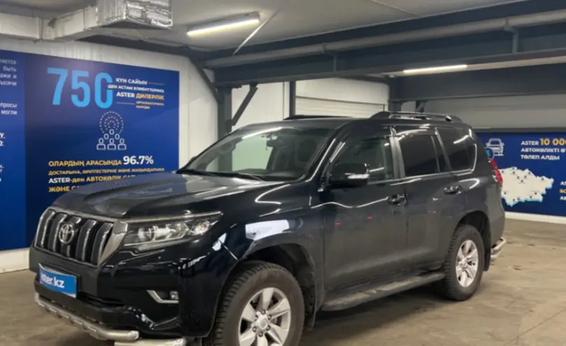 Toyota Land Cruiser Prado 2018 года за 23 000 000 тг. в Астана