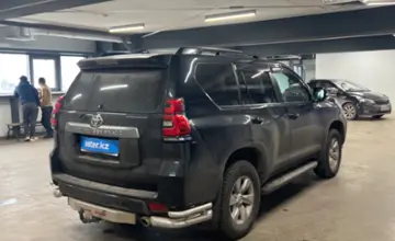 Toyota Land Cruiser Prado 2018 года за 23 000 000 тг. в Астана