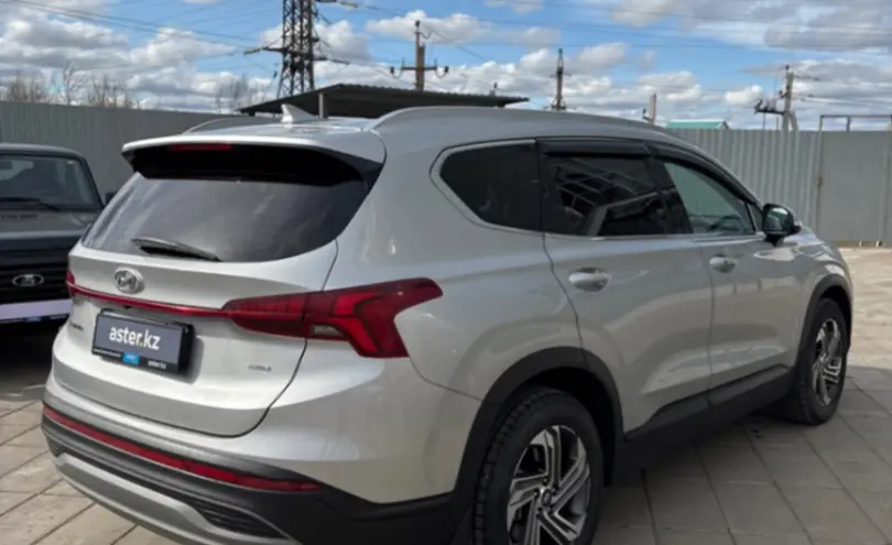 Hyundai Santa Fe 2022 года за 16 000 000 тг. в Уральск фото 5