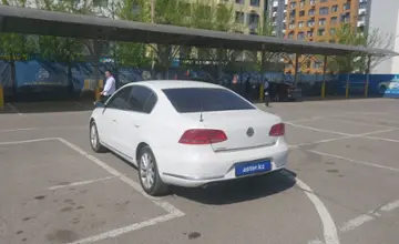 Volkswagen Passat 2011 года за 5 000 000 тг. в Алматы фото 4