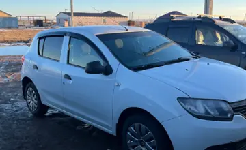 Renault Sandero 2015 года за 3 200 000 тг. в Караганда фото 2
