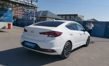 Hyundai Elantra 2019 года за 6 500 000 тг. в Шымкент фото 3