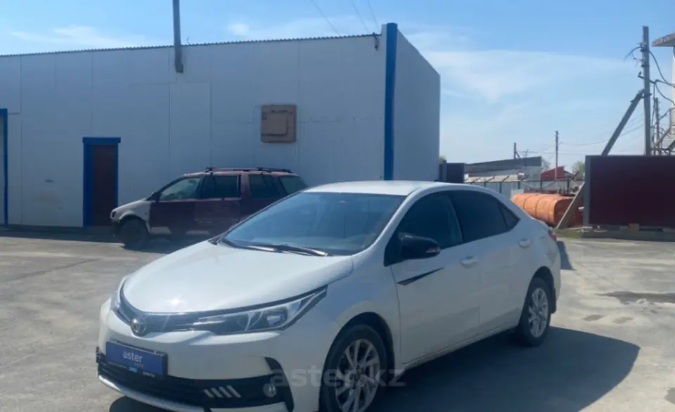 Toyota Corolla 2018 года за 7 600 000 тг. в Атырау