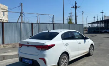 Kia Rio 2018 года за 6 000 000 тг. в Атырау