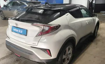 Toyota C-HR 2019 года за 11 000 000 тг. в Астана фото 3