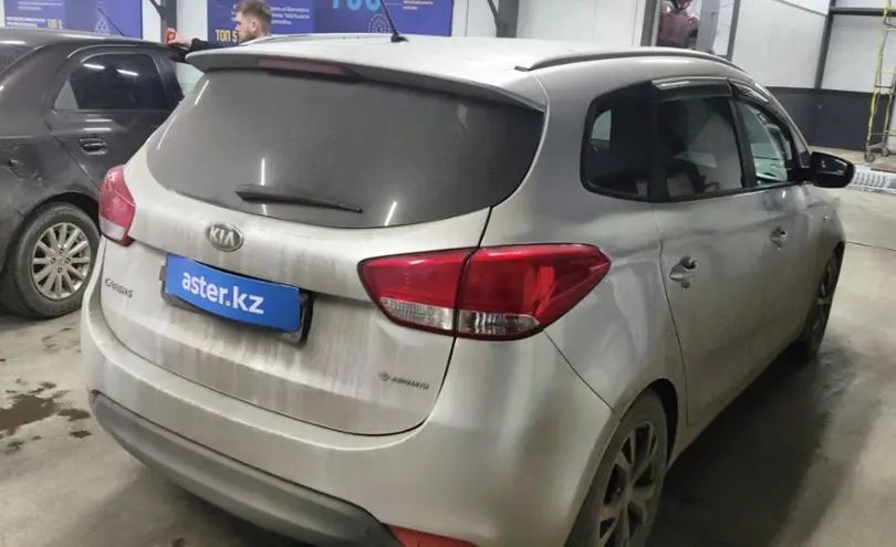 Kia Carens 2013 года за 6 200 000 тг. в Астана фото 3