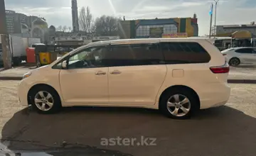Toyota Sienna 2017 года за 13 200 000 тг. в Астана фото 4