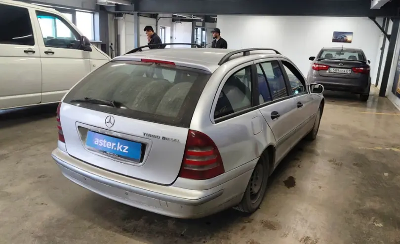 Mercedes-Benz C-Класс 2006 года за 2 600 000 тг. в Астана фото 3