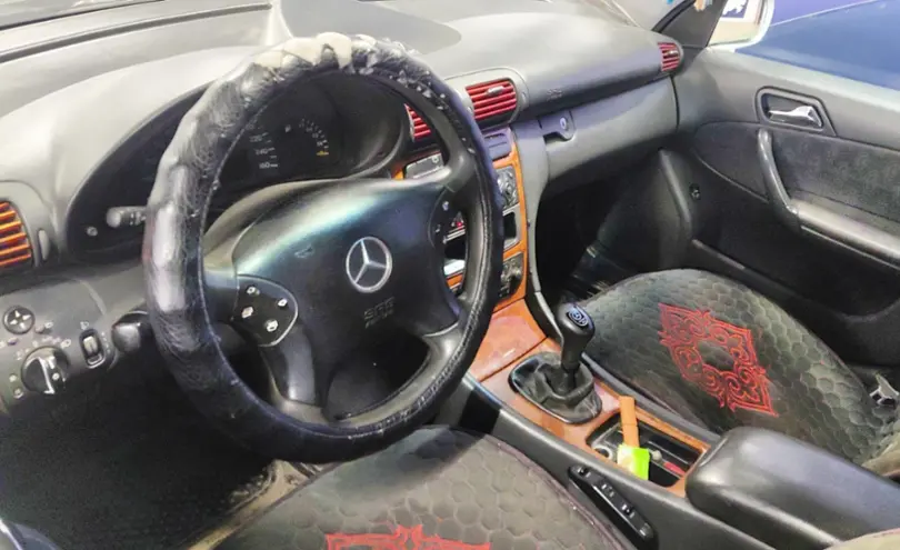 Mercedes-Benz C-Класс 2006 года за 2 600 000 тг. в Астана фото 5