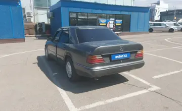 Mercedes-Benz W124 1991 года за 1 500 000 тг. в Алматы фото 4
