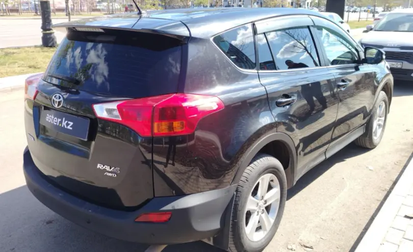 Toyota RAV4 2013 года за 10 000 000 тг. в Астана фото 5