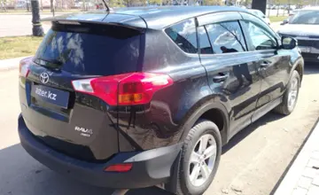Toyota RAV4 2013 года за 10 000 000 тг. в Астана