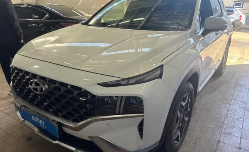 Hyundai Santa Fe 2023 года за 16 000 000 тг. в Астана