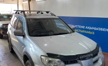 Mitsubishi Outlander 2005 года за 4 000 000 тг. в Астана фото 3