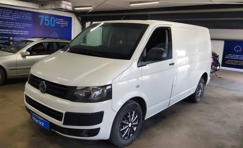 Volkswagen Transporter 2013 года за 9 500 000 тг. в Астана