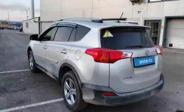 Toyota RAV4 2015 года за 9 500 000 тг. в Астана фото 4