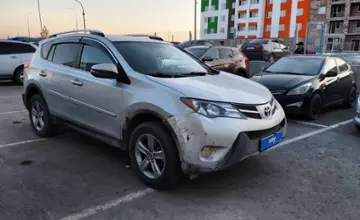 Toyota RAV4 2015 года за 9 500 000 тг. в Астана фото 2