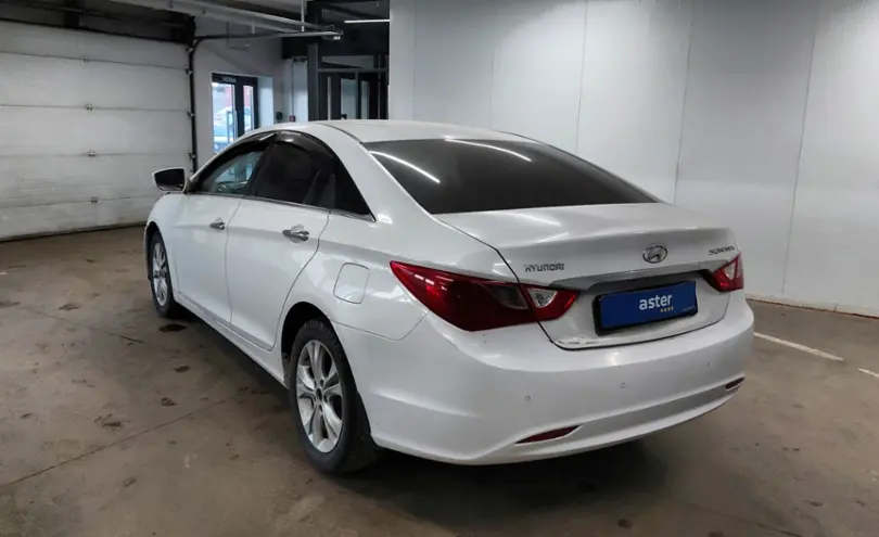 Hyundai Sonata 2010 года за 3 200 000 тг. в Астана фото 4