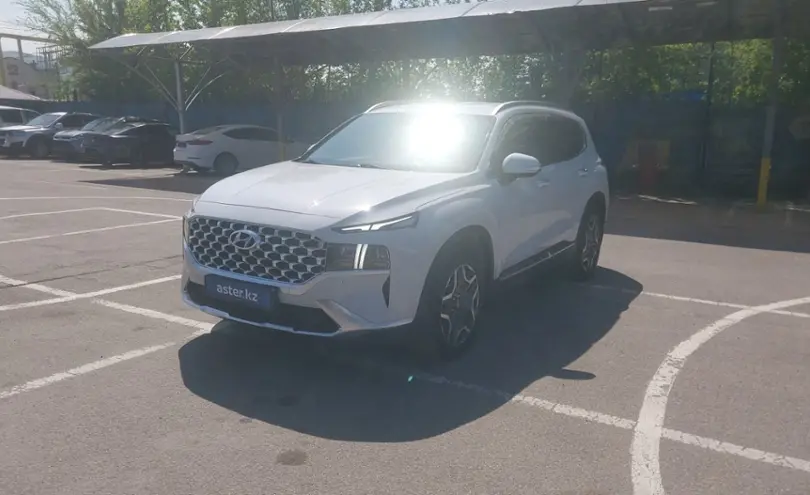 Hyundai Santa Fe 2023 года за 17 000 000 тг. в Алматы