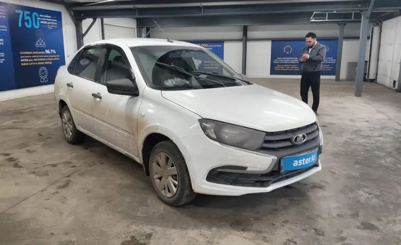 LADA (ВАЗ) Granta 2020 года за 2 300 000 тг. в Астана фото 2