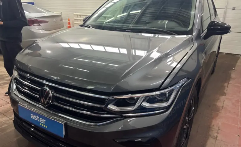 Volkswagen Tiguan 2021 года за 17 000 000 тг. в Астана