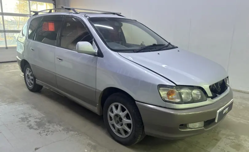 Toyota Ipsum 1996 года за 2 500 000 тг. в Павлодар