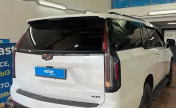 Cadillac Escalade 2023 года за 65 000 000 тг. в Астана