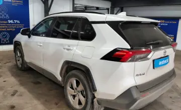 Toyota RAV4 2021 года за 15 500 000 тг. в Астана фото 4
