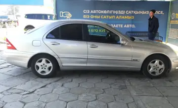 Mercedes-Benz C-Класс 2002 года за 2 500 000 тг. в Талдыкорган фото 4