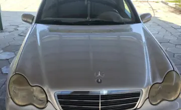 Mercedes-Benz C-Класс 2002 года за 2 500 000 тг. в Талдыкорган фото 2