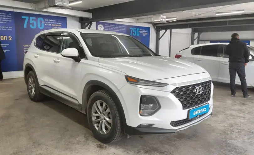 Hyundai Santa Fe 2019 года за 12 500 000 тг. в Астана фото 2