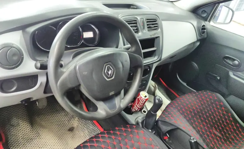 Renault Logan 2015 года за 2 000 000 тг. в Астана фото 5
