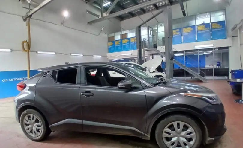 Toyota C-HR 2020 года за 11 000 000 тг. в Астана фото 4