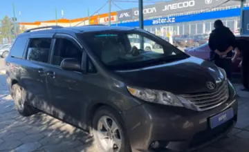 Toyota Sienna 2017 года за 14 000 000 тг. в Талдыкорган фото 3